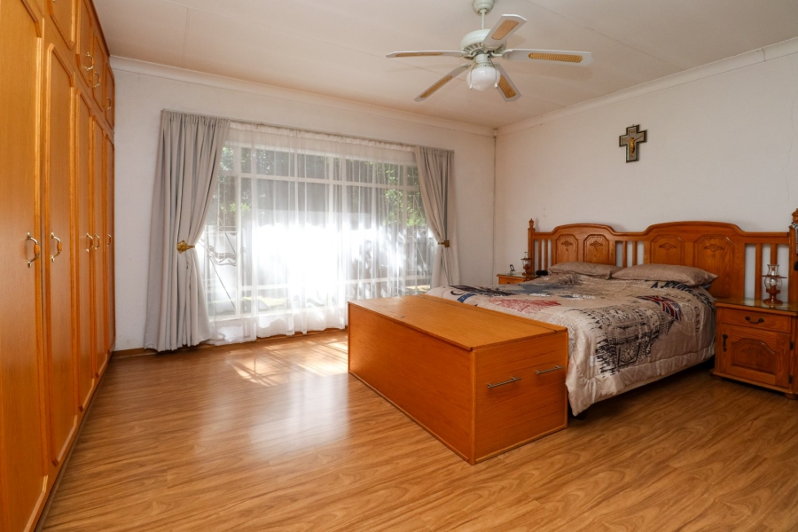 4 Bedroom Property for Sale in Flamwood North West